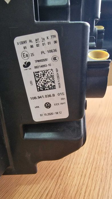 VW ID.3 ID 3 ID3 ИД3 десен фар лед ксенон LED IQ Light