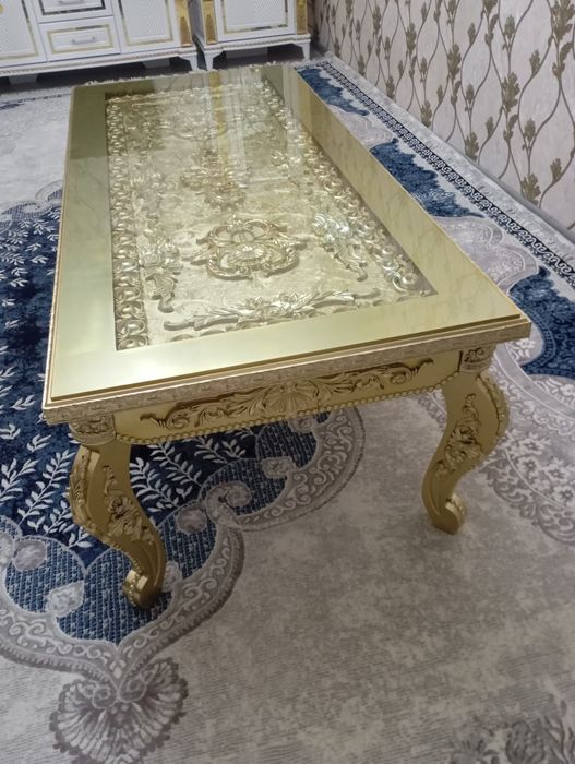 Продается стол новый большой обмен тоже есть на Телевизор