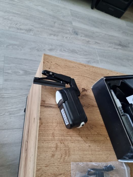 Чистачка за каска на мотор