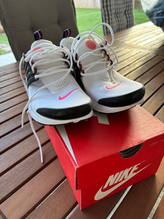 Pantofi, adidași NIKE mărimea 37,5