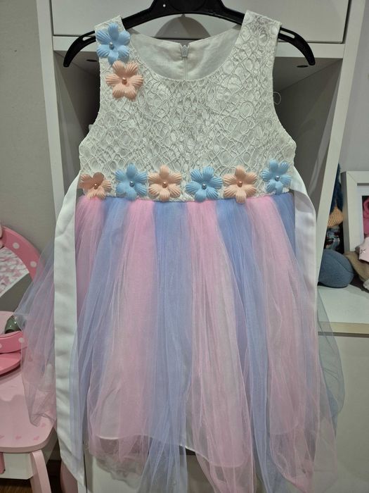 Rochita eleganta fetite