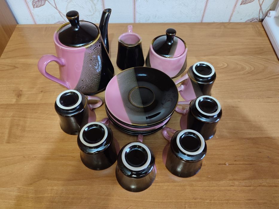 Продам посуду, два кофейных набора