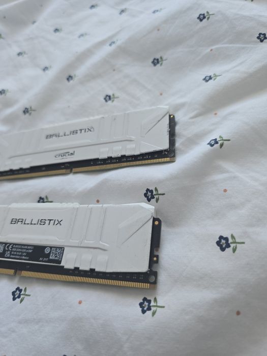 Memorie RAM 16GB 3200mhz White Crucial Ballistix dual channel Impecabi
