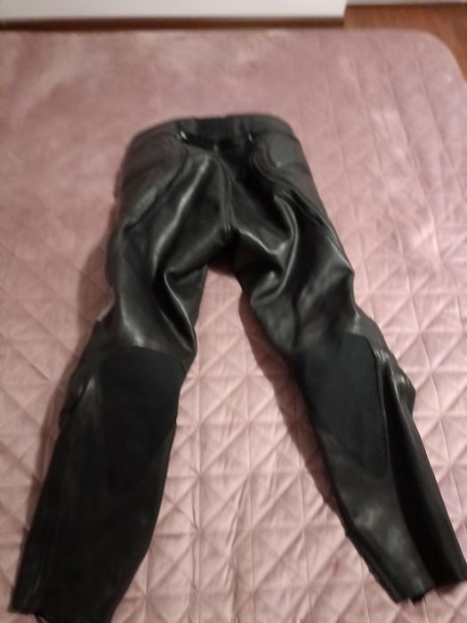 Pantaloni piele moto