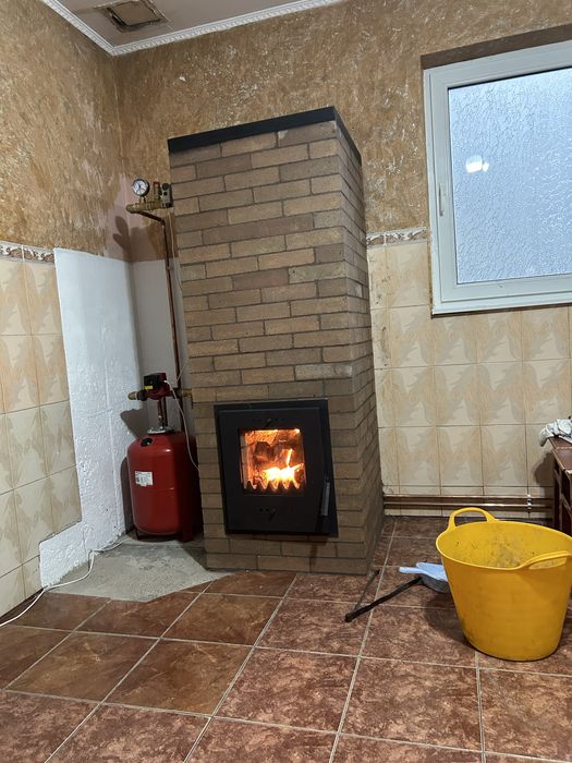 Centrală,termoșemineu din cărămidă