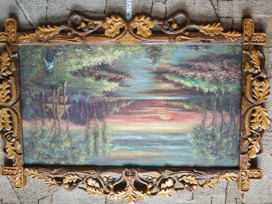 Tablou cu rama din lemn sculptat