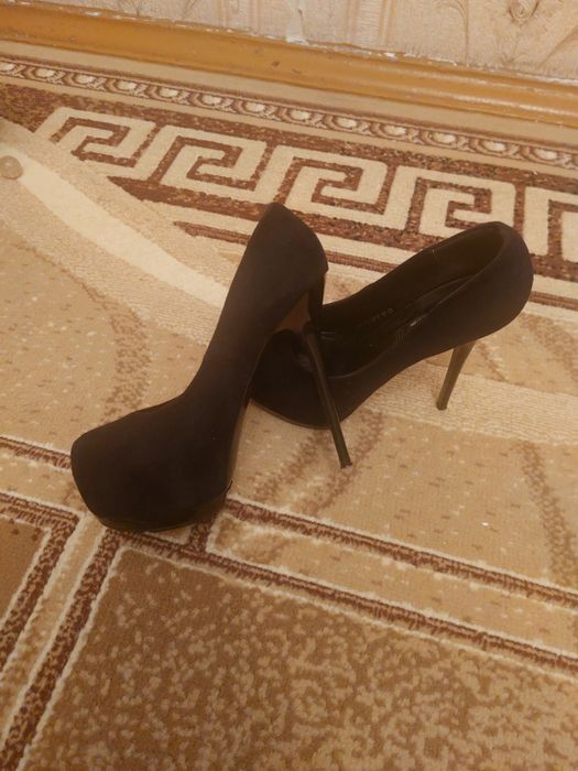 Продам новые туфли