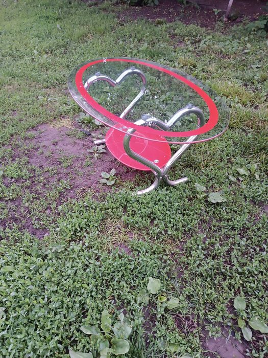 Столик журнальный
