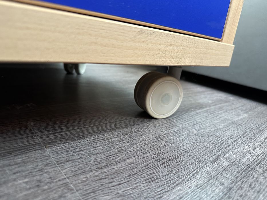 Продам тумбочки для спальни