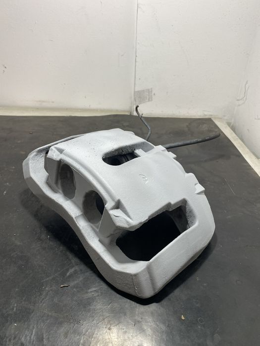 Etrier frana stanga fata Audi A8 D3 2003-2010