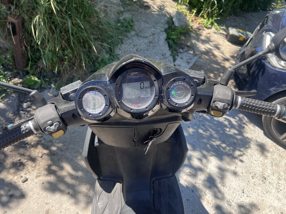 Malaguti F12R Phantom scuter 50cc