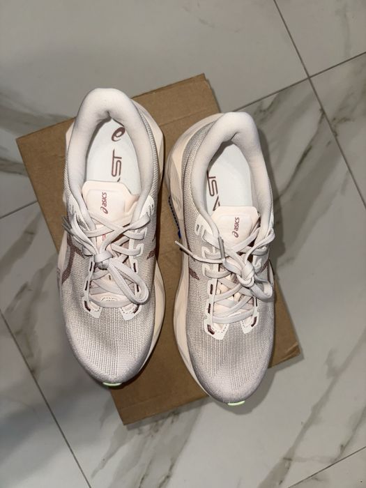 Asics Novablast 6 marimea 40