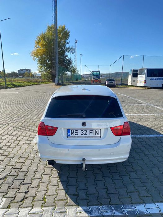 BMW 3 Series 2011 — imagine 4