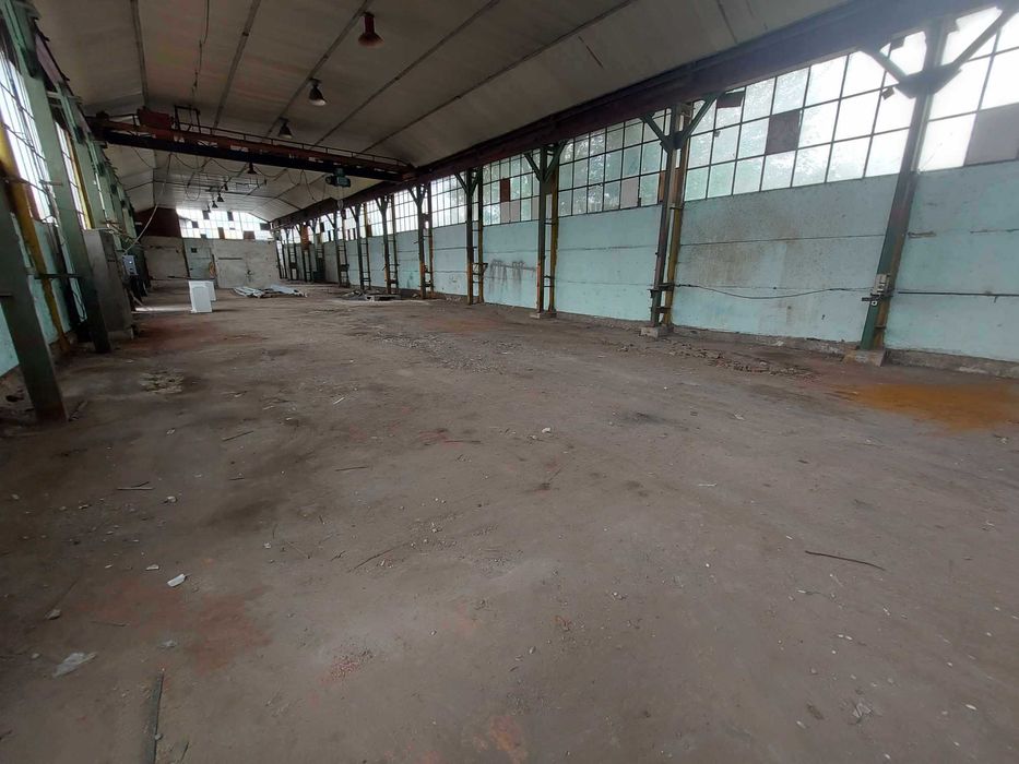 Дава се под наем Промишлена сграда в Търговище, Промишлена зона - 732 кв.м за 918 € - Снимка #2