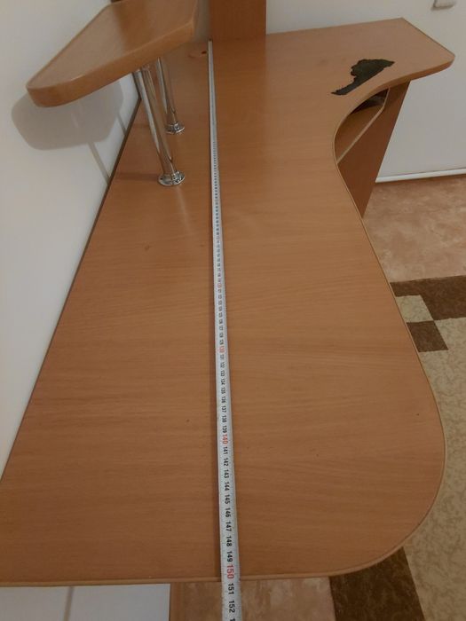 Продам компьютерный стол
