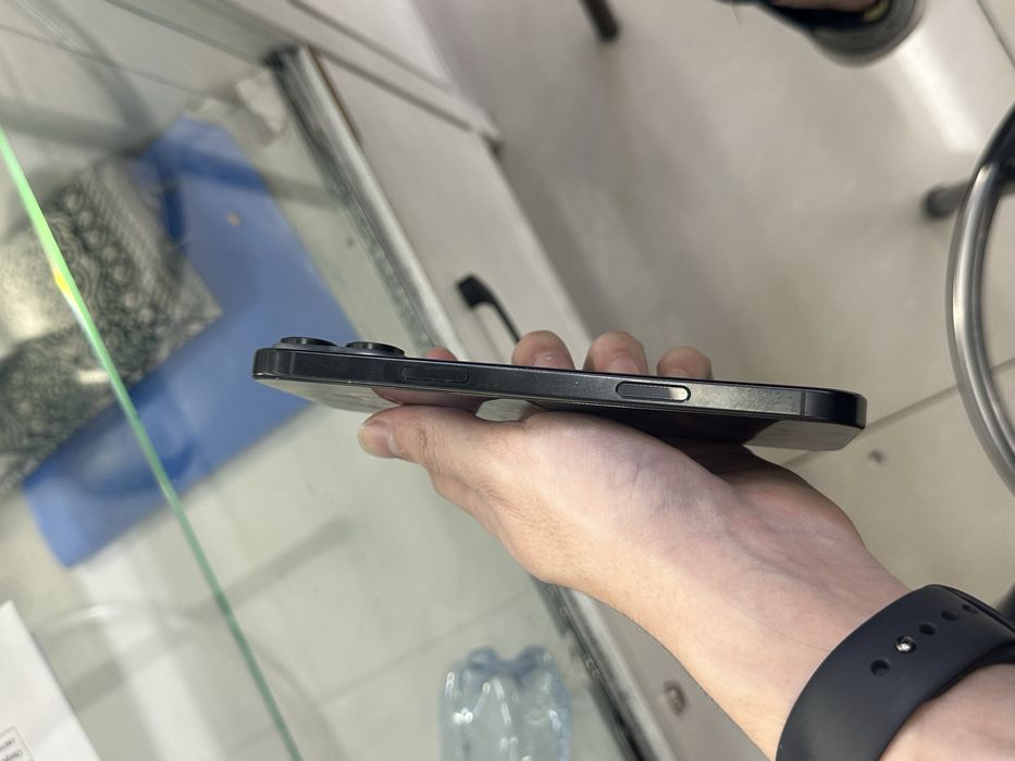 Срочно продаю iPhone 16 PRO MAX 256/92% Esim