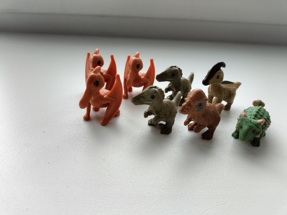 Продам фигурки из киндера.