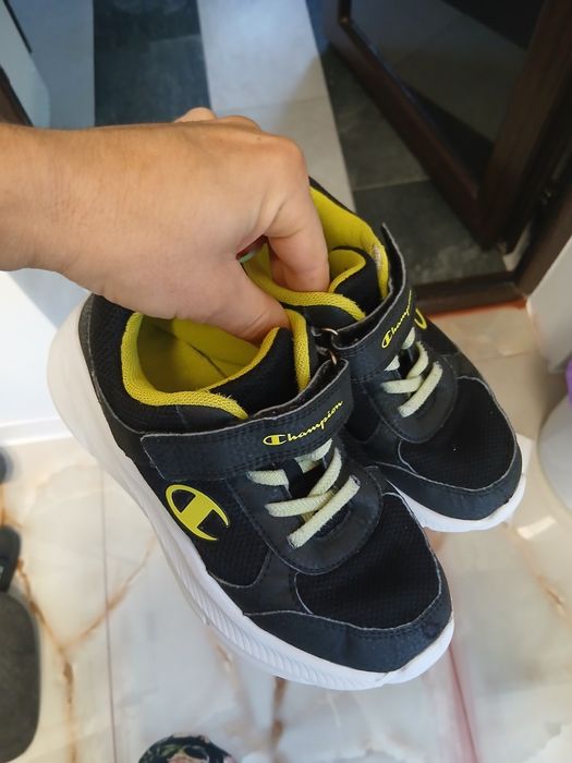 Adidasi Champion nr 32