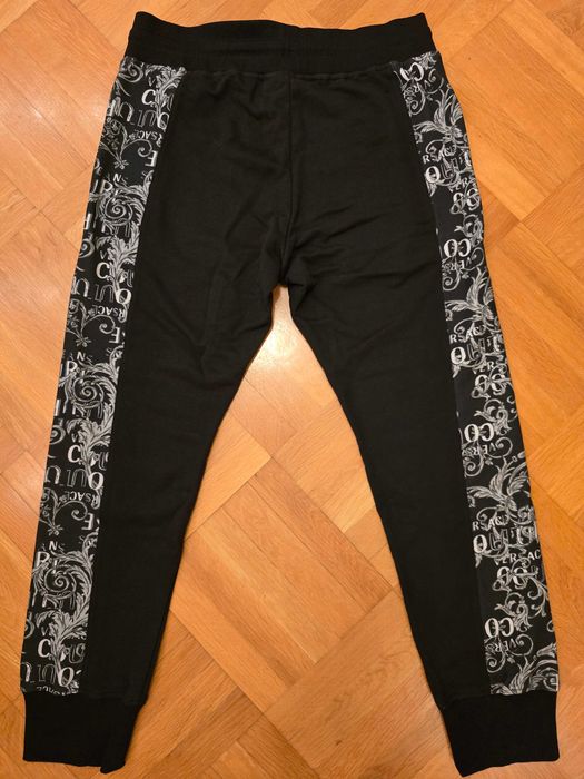 Оригинално мъжко долнище/анцуг Versace Jeans Couture (размер L)