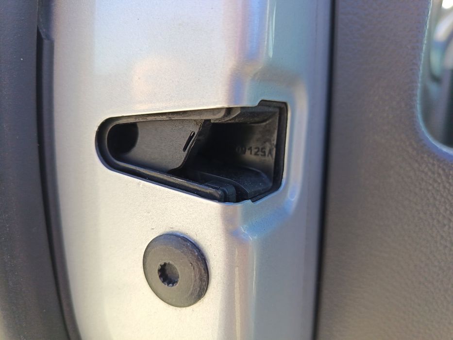 Broasca usa stanga fata Volkswagen Golf 5 (1K1) [Fabr 2004-2008] Hatch