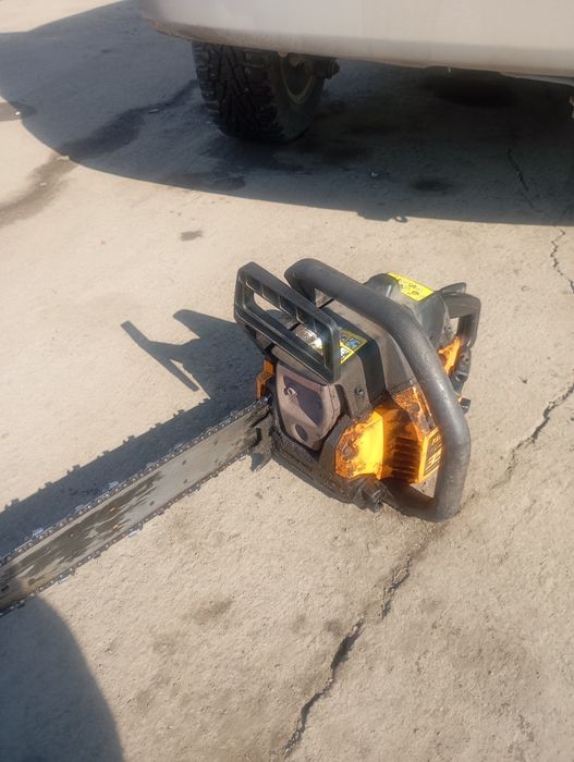 Бензопила для лесозагатовки