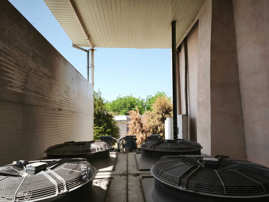 Yu  Холодильный комплекс на 1100тонн, участок земли 34 сотки