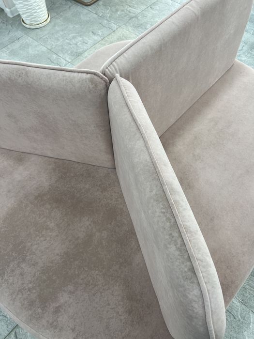 Диван круглой формы