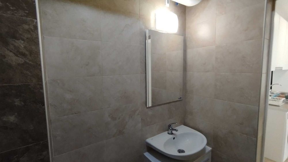 ПОД НАЕМ студио след освежителен ремонт