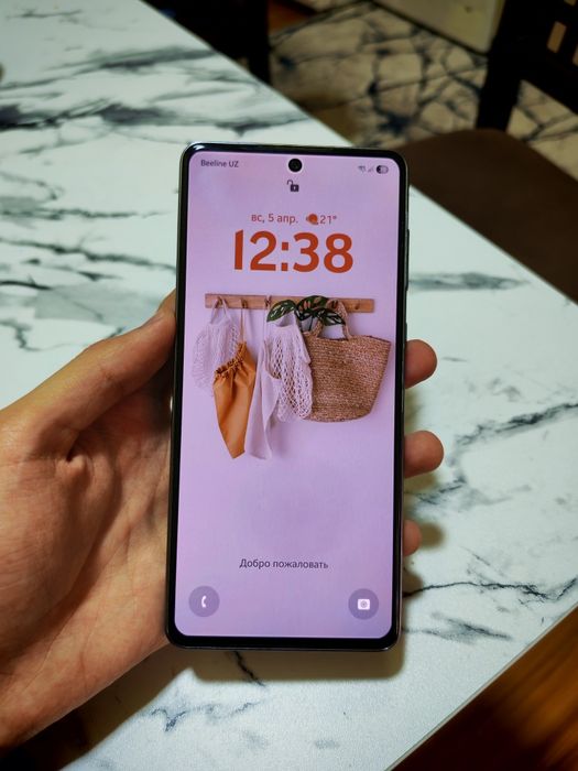 Самсунг А73 сотилади