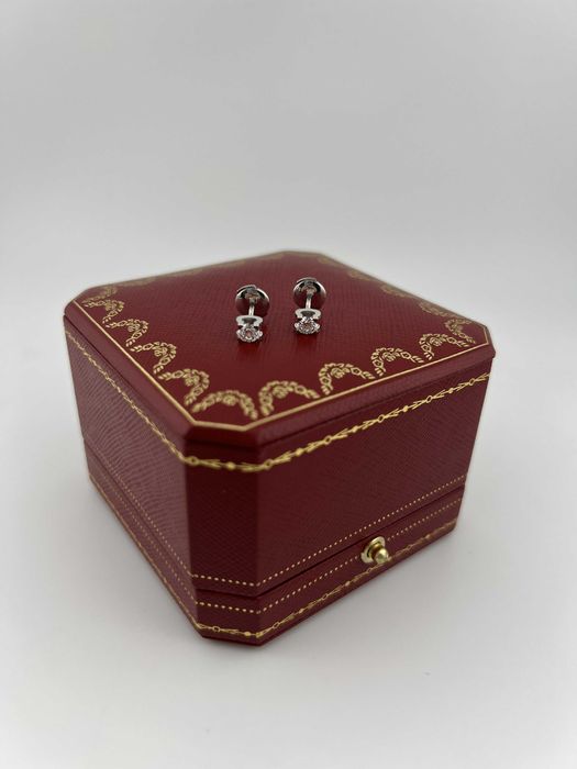 Серьги-пусеты с бриллиантами Cartier