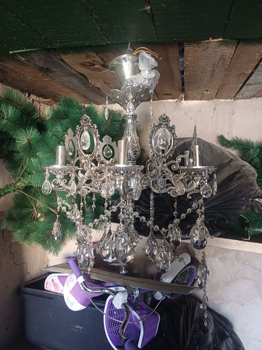 Продам люстру в зал