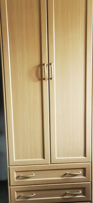 Продам шкаф плательный