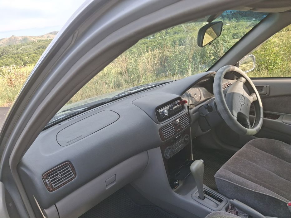 Продам автомобиль Тайота королла