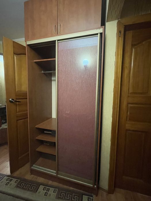 Продается шкаф для прихожей
