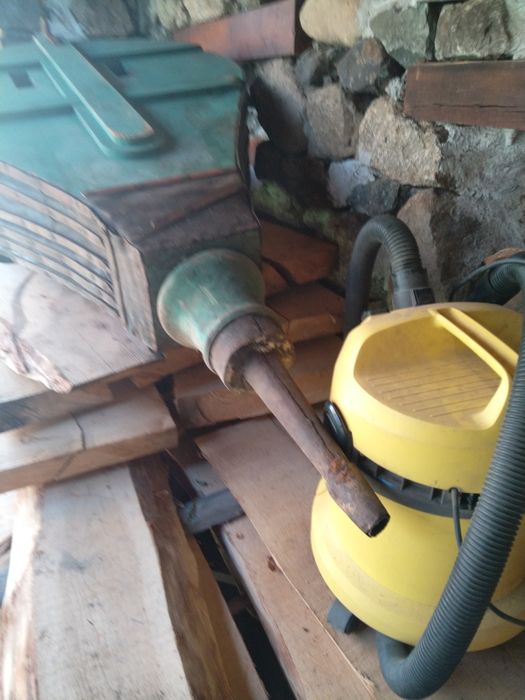 Продавам много стара ковашка духалка за оджак перфектна и до днес