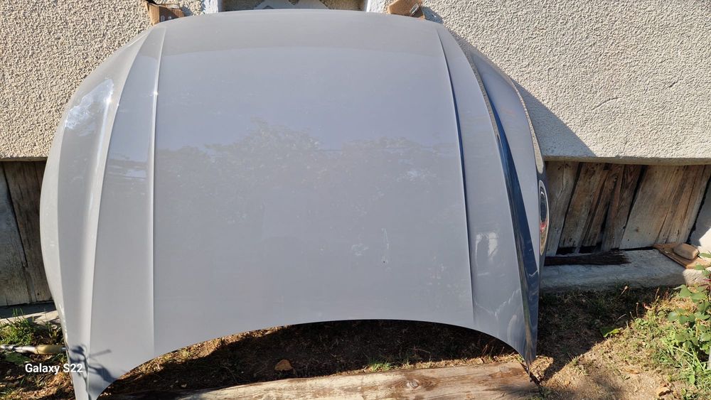 Capota motor originala VW Arteon 2022, Volkswagen, cu mic defect