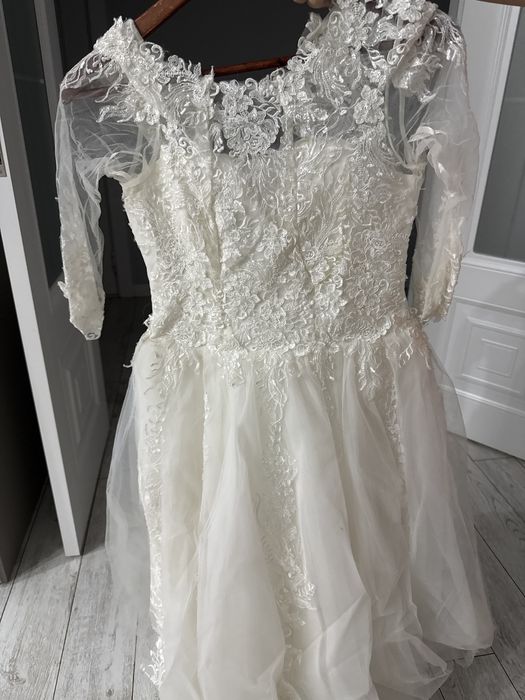 Платье на девочку нарядное