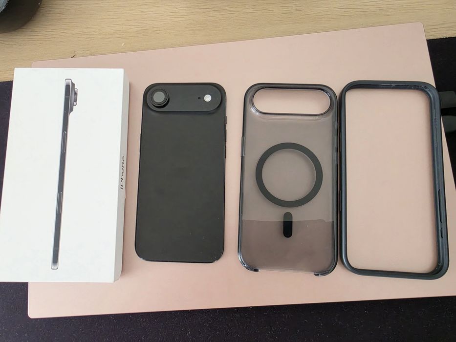 Vând IPhone Air 256gb