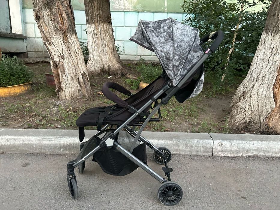 Продам срочно коляску