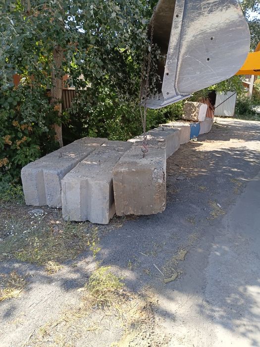 Блок фундаментный