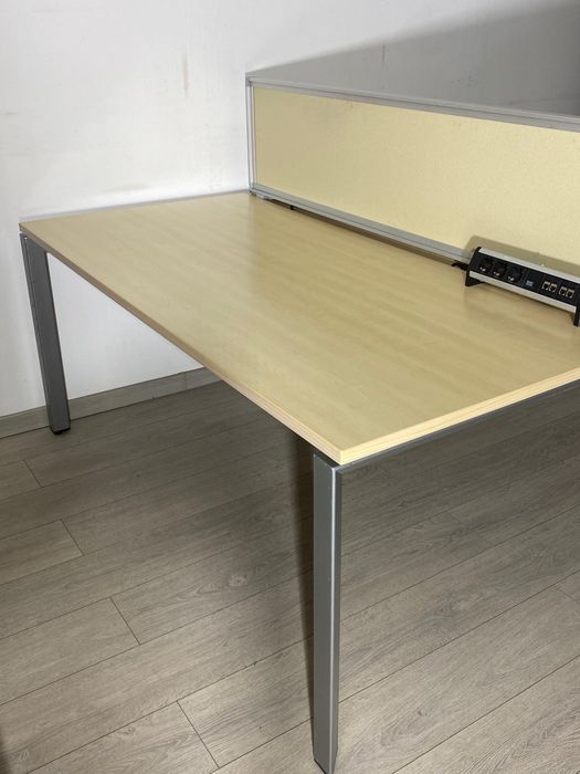 Birou Dublu 2 Blat x 160X78 cm, Panou Separator și Prize; Bench 2 Pers
