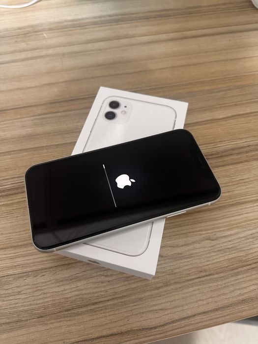 Продам Iphone 11