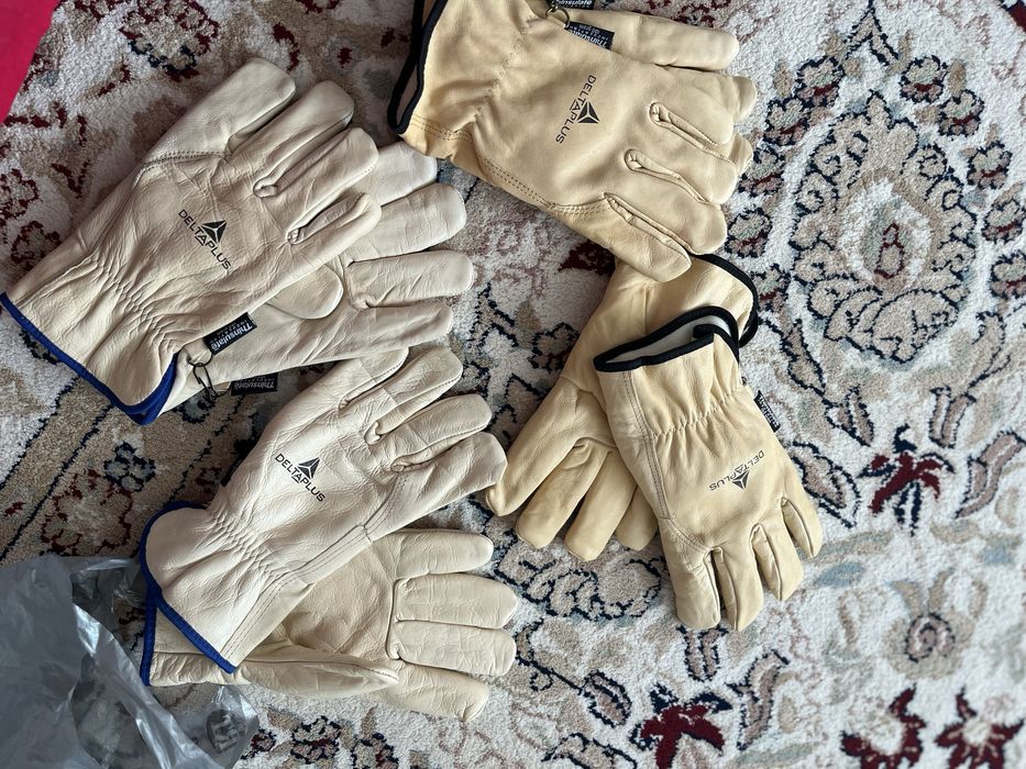 Продам срочно перчатки рабочие