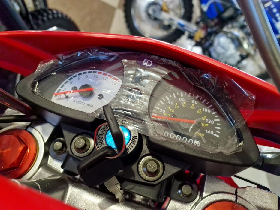 Мотоцикл Эндуро HAMMER 250 с 172 двигателем