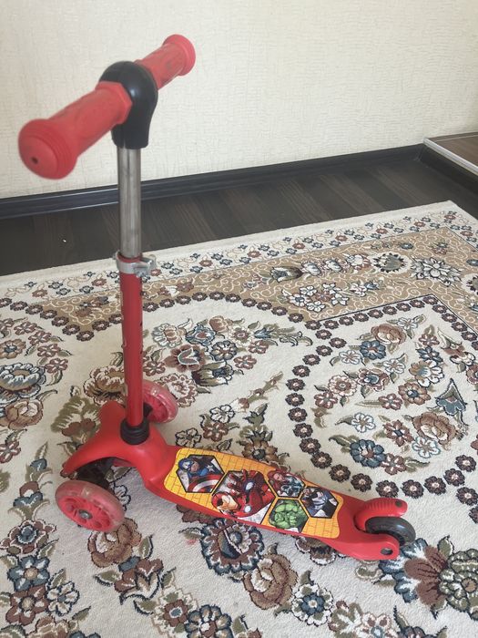 Продам самокат. Самокат в отличном состоянии