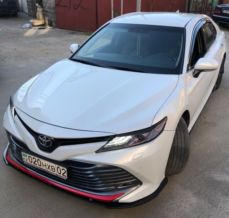 Сплиттер на Тойота Камри 70