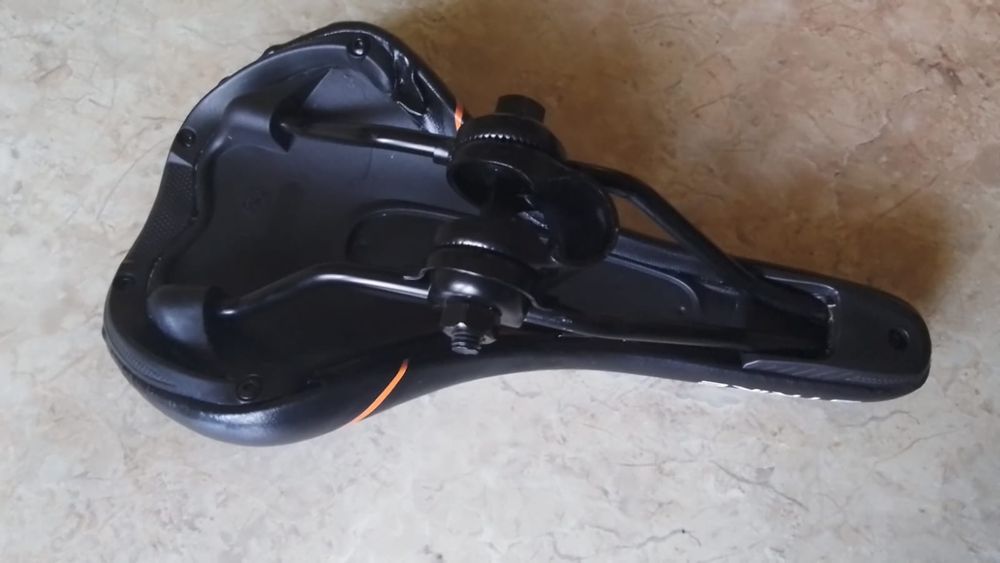 Сиденье для велосипеда новое.