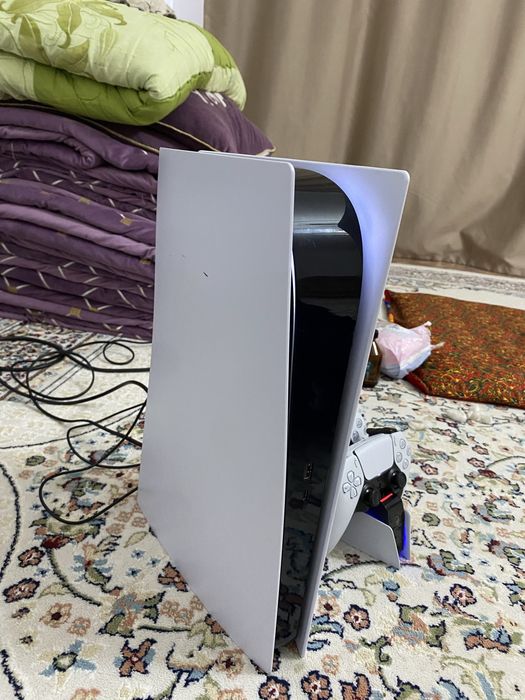 Продам ps5 в хорошом состояний