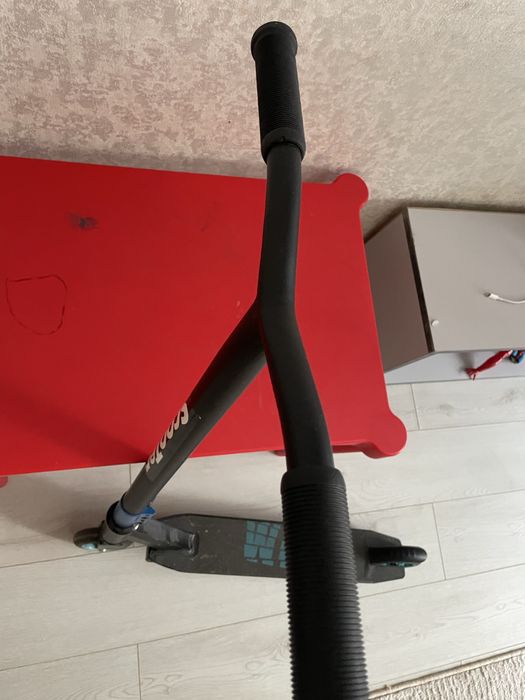 Детский самокат (трюковой)