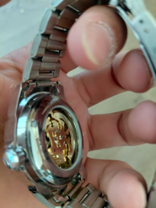 Продам часы механические Omega